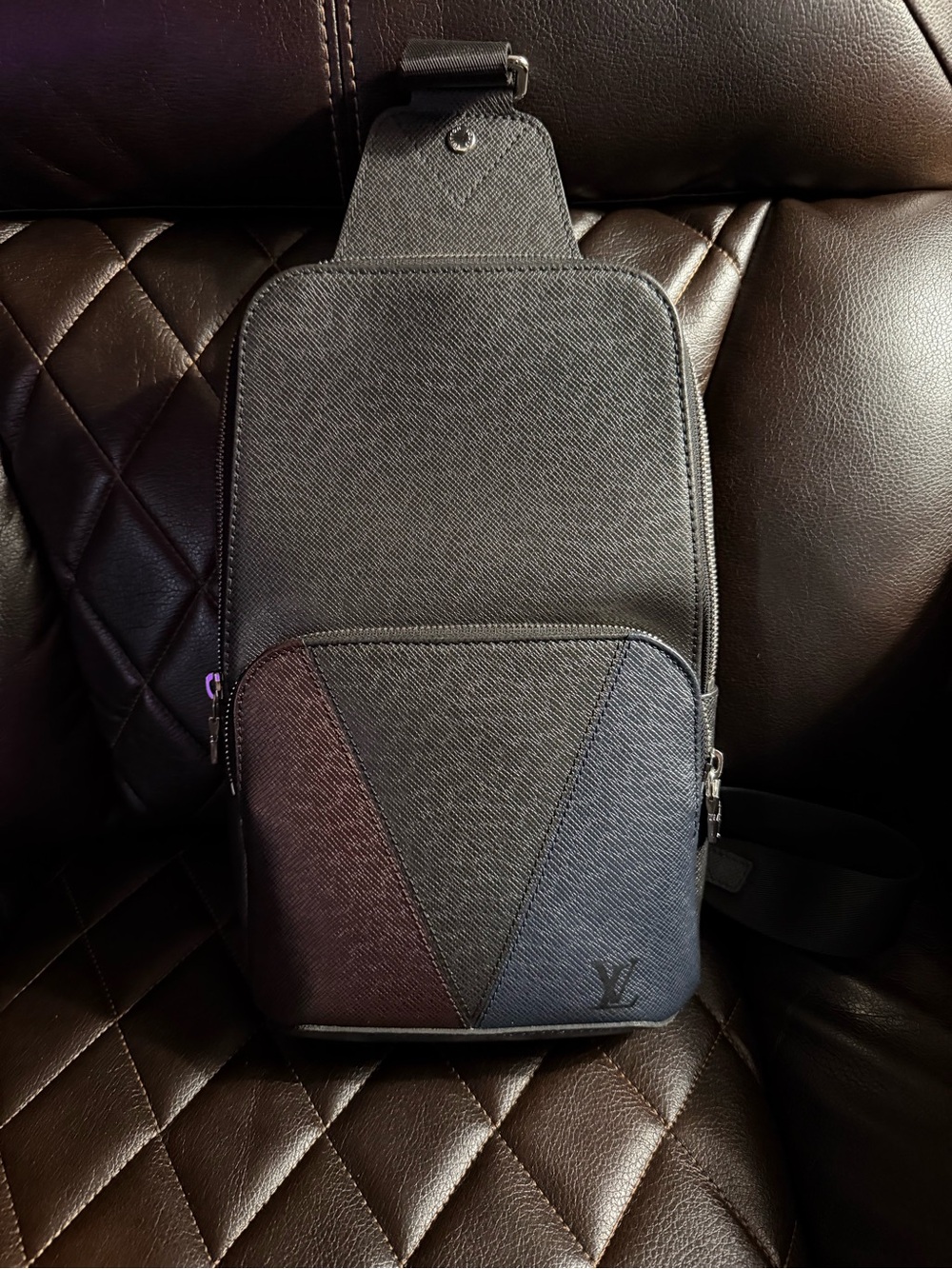 Lv bag Black Leather Sling Belt Bag - Picture 5 of 5